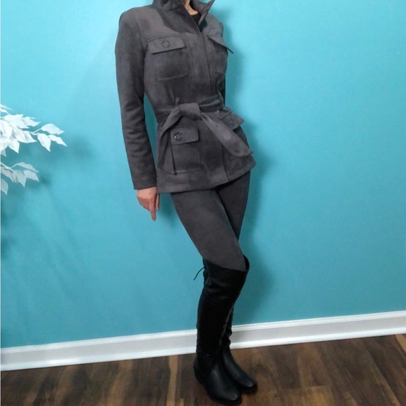 ⭐️NEW⭐️White House Black Market Faux Suede Safari Jacket With Removable Belt - Picture 2 of 11